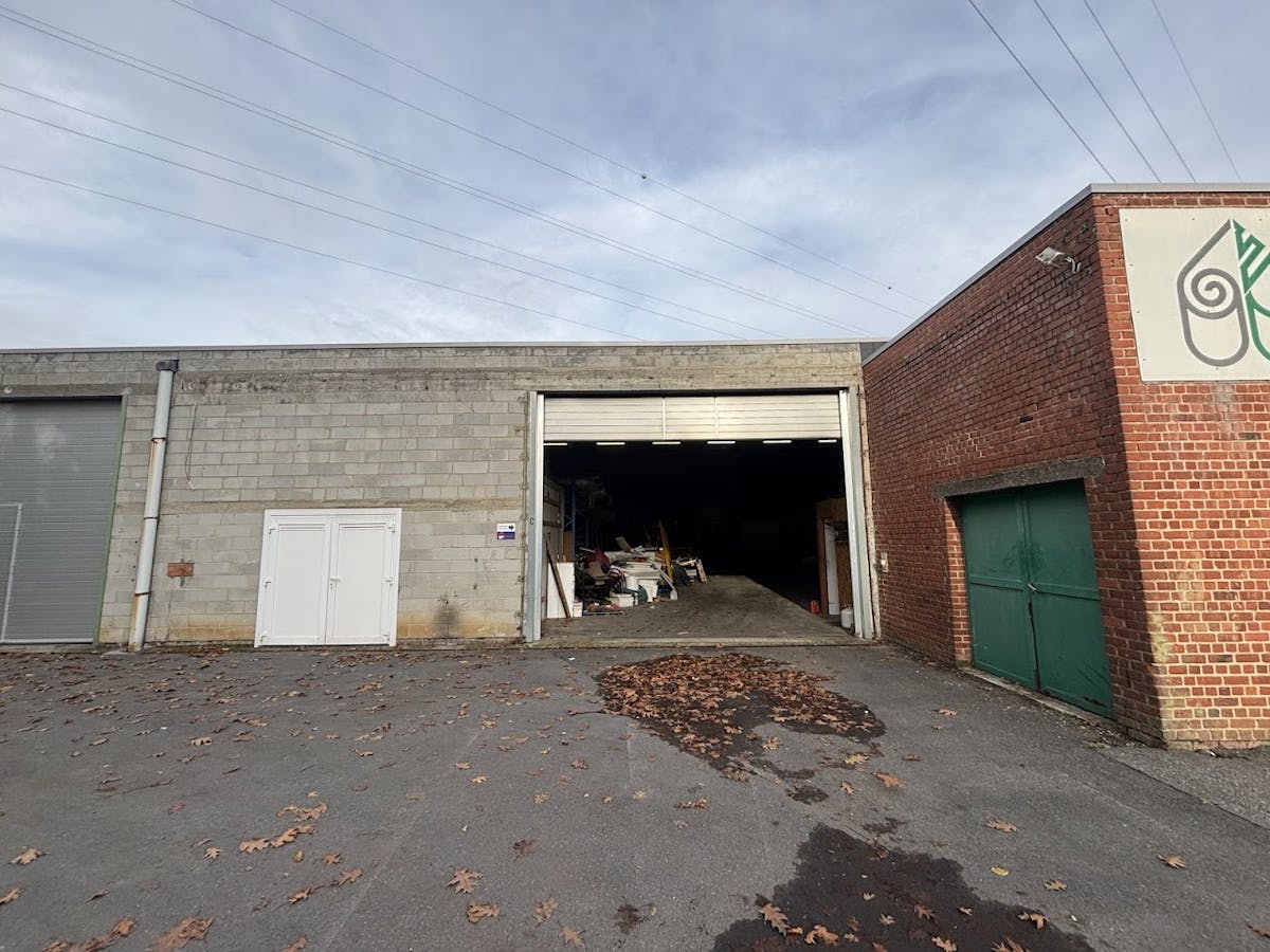 Magazijn van ca. 660 m² te huur in Menen - foto 1