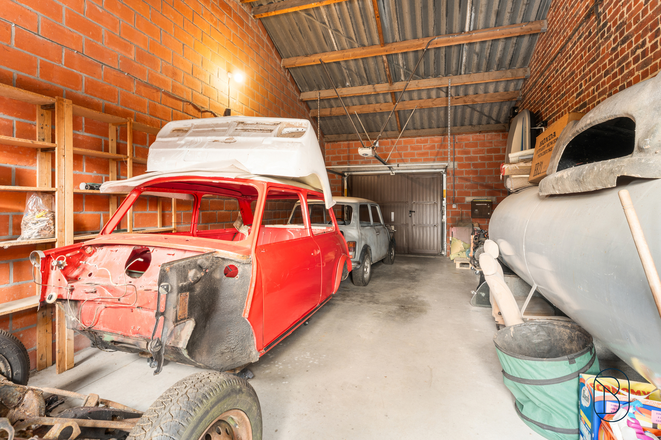 Charmante woning met grote tuin en twee garages - foto 5