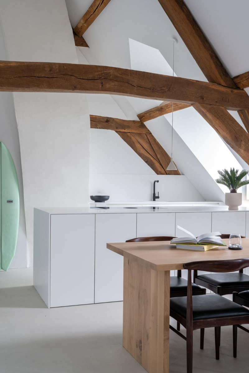 Karaktervol, luxe appartement in gerestaureerd historisch abdijgebouw gelegen in ommuurd park van 2,5 hectare. - photo 2