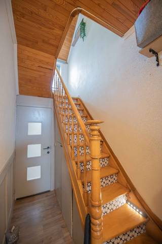 TE KOOP OOSTENDE - MARIAKERKEGezellige rijwoning met terras en tuin gelegen in de onmiddellijke nabijheid van alle buurtwinkels en openbaar...