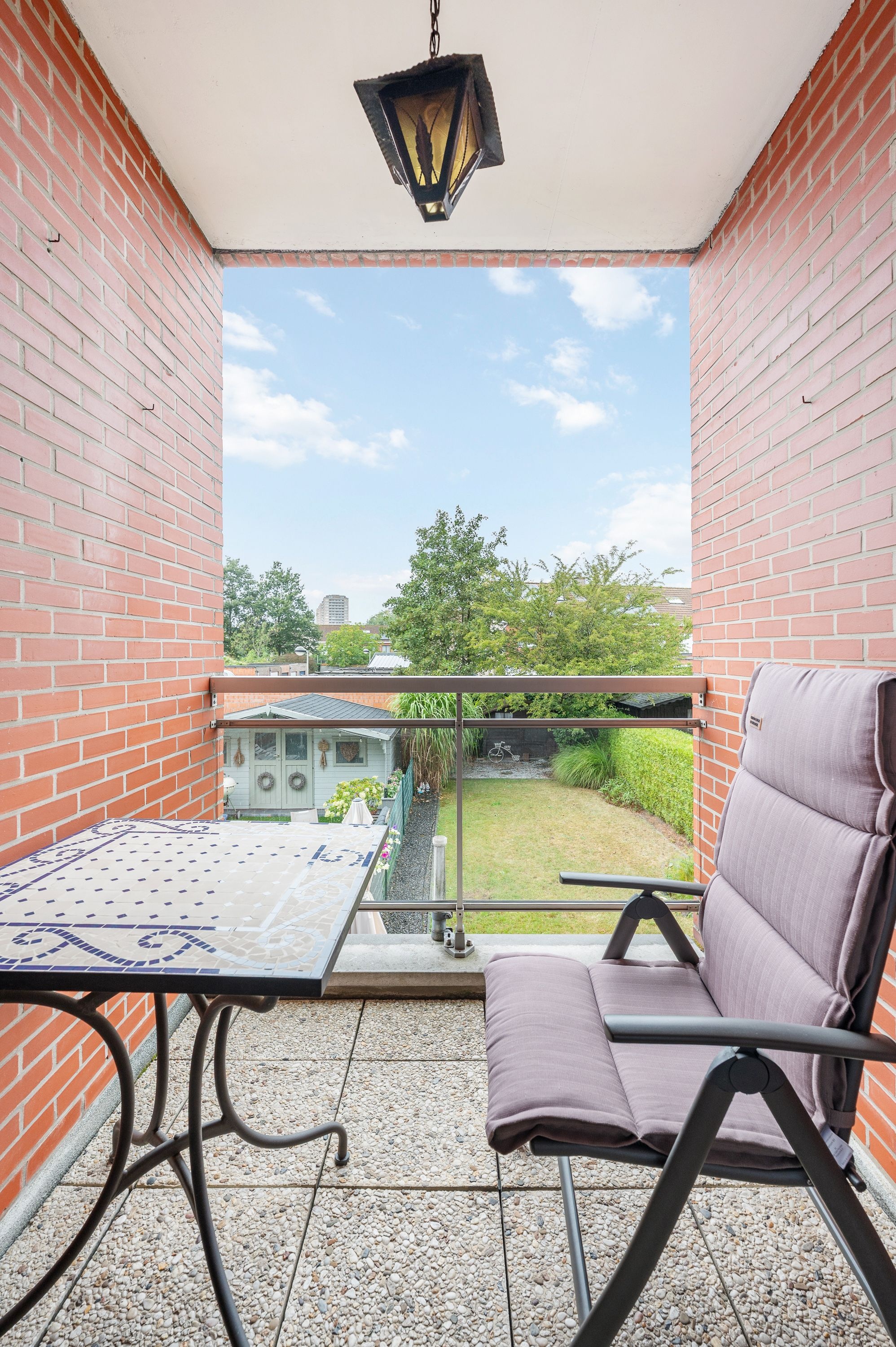 Een praktische gezinswoning met verrassend veel ruimte in Merksem! - foto 4
