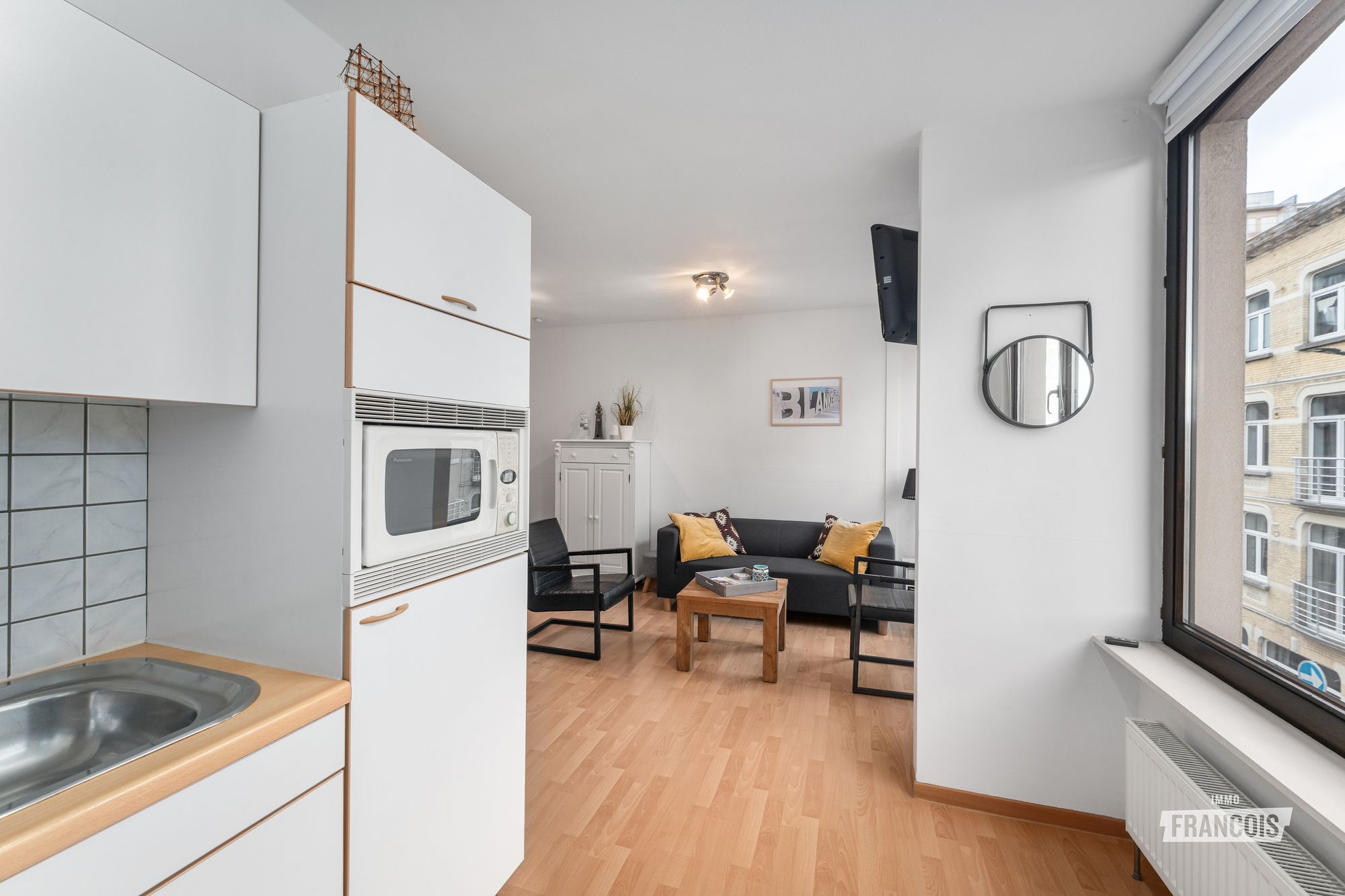Lichtrijk duplexappartement met 2 slaapkamers nabij centrum Blankenberge - foto 4
