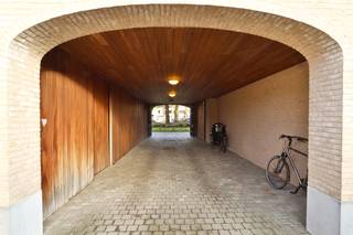 Bent u op zoek naar een energiezuinig (label B) appartement met twee slaapkamers op een rustige ligging in Haasdonk? Dan is dit verzorgde...