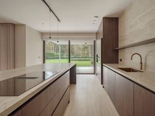 Gelegen in een van de meest begeerde en groene residentiële wijken van Oud-Turnhout, onthult deze uitzonderlijke nieuwbouwwoning uit 2023 een...