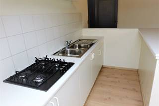 <p><span><span>Nice and spacious 2 bedroom/office apartment located on the renovated Italiëlei. The popular neighborhood 't Eilandje, the shopping street the Meir, the Central Station, are within walking distance. The apartment has a well insulated roof.</span></span></p><p><span><span>Common charges: € 100/month (incl. water and heating). </span></span></p>