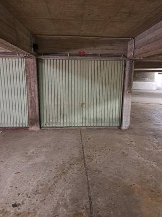 Wij bieden u een interessante opportuniteit aan binnen het garagecomplex Ten Overhoute, gelegen aan de Ringlaan 15 te Merksem.  Het betreft...