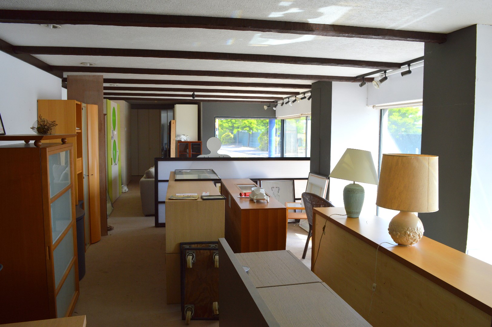 Te renoveren of herbouwen woonst met commerciële functie én aanliggende weidegrond - foto 5