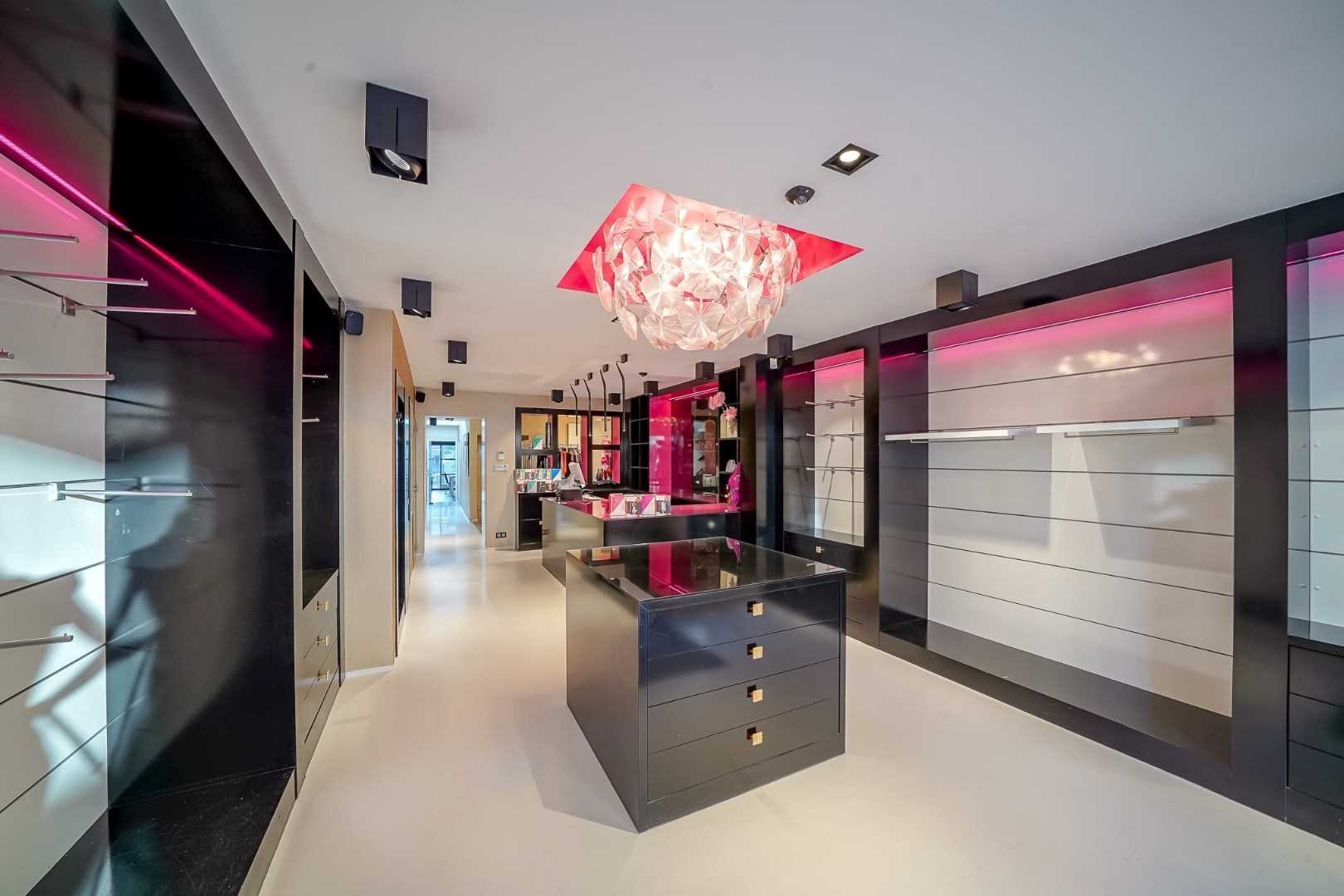 Commercial à vendre à Oudenburg - photo 1