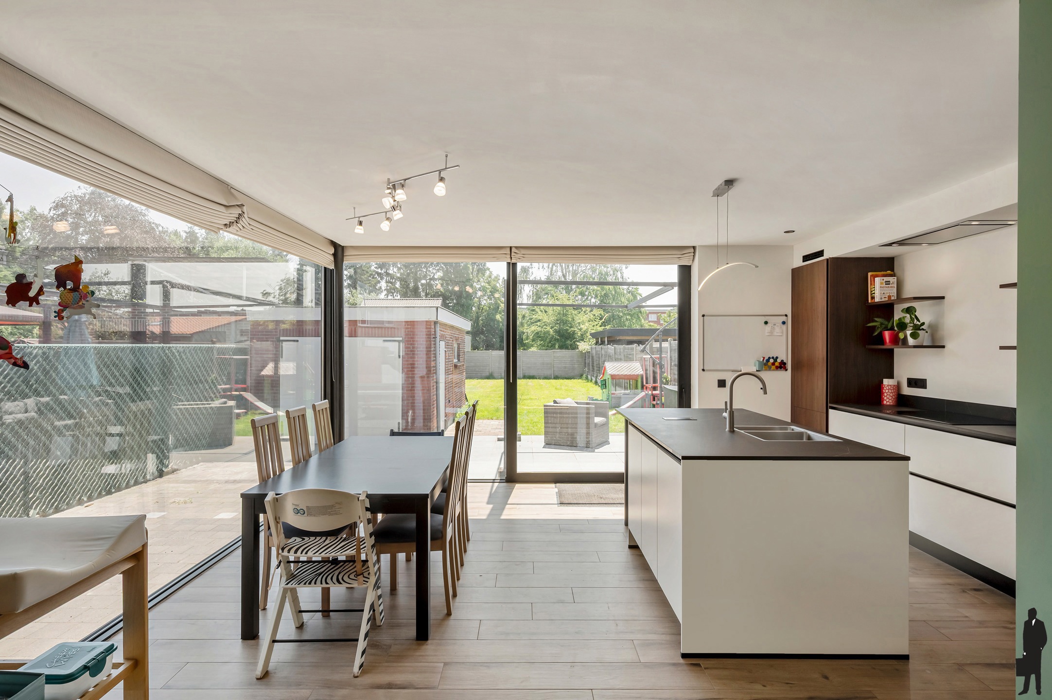 House for sale in Antwerp with 4 bedrooms - photo 4