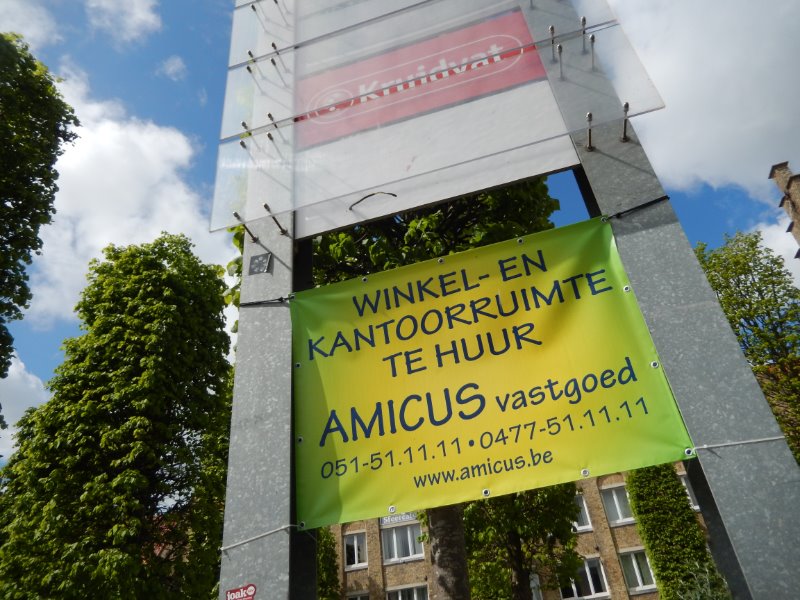 kantoor of winkel met parking in hartje Diksmuide - foto 2