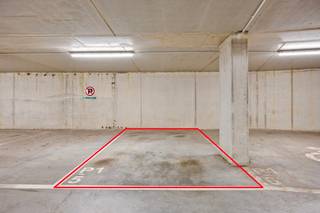 Veilige ondergrondse parkeergarageToegang met automatische poortCentrale ligging nabij Brussel en ZaventemInteressante investering met lage kosten...