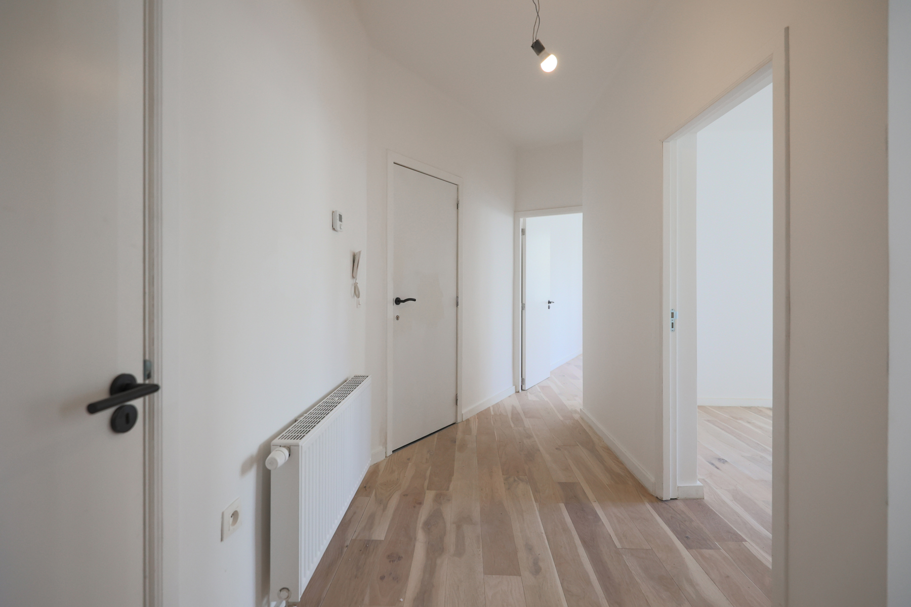 Appartement à vendre à Anvers avec 3 chambres - photo 2