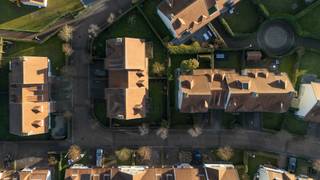 In de mooie residentiële verkaveling 'Haagwinde' bevindt zich een halfopen villa met 4 slaapkamers.Het is een aangename, rustige residentiële wijk op...