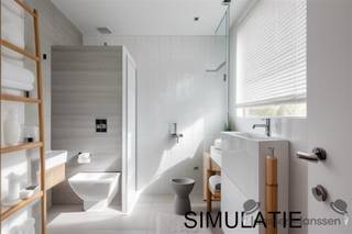  Een rustig gelgen duplex appartement met inkomhal (voorgevel), op de eerste verdieping een open leefruimte en keuken, badkamer (toilet, douche...