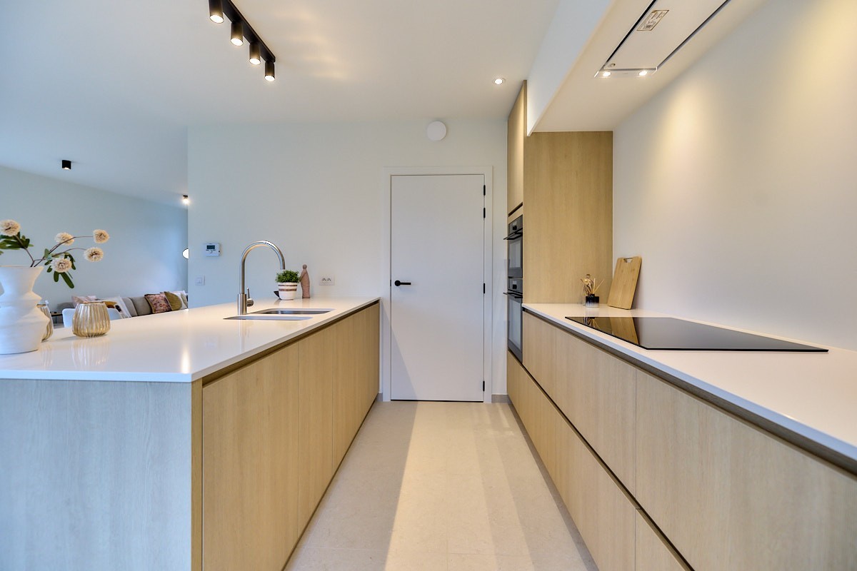 Landelijke halfopen woningen nabij het centrum van Rumbeke - photo 5