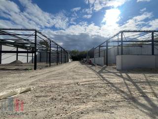 Unieke kans! Kwaliteitsvolle nieuwbouw magazijnruimte met een oppervlakte van 332 m²  in combinatie met een verhard buitenterrein vanaf 915 m²...