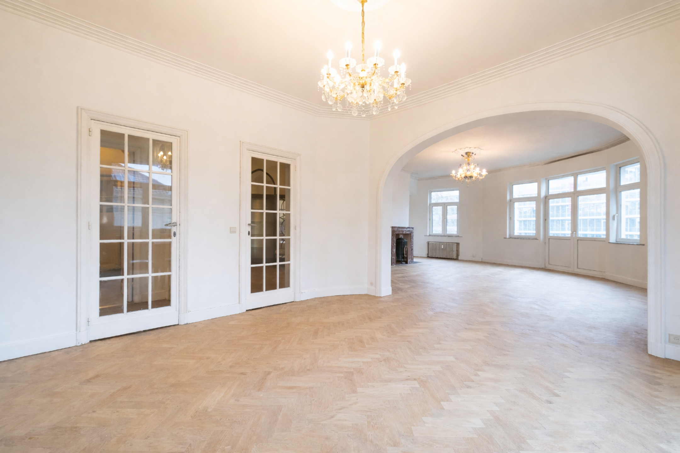 Appartement à vendre à Ixelles avec 3 chambres - photo 2