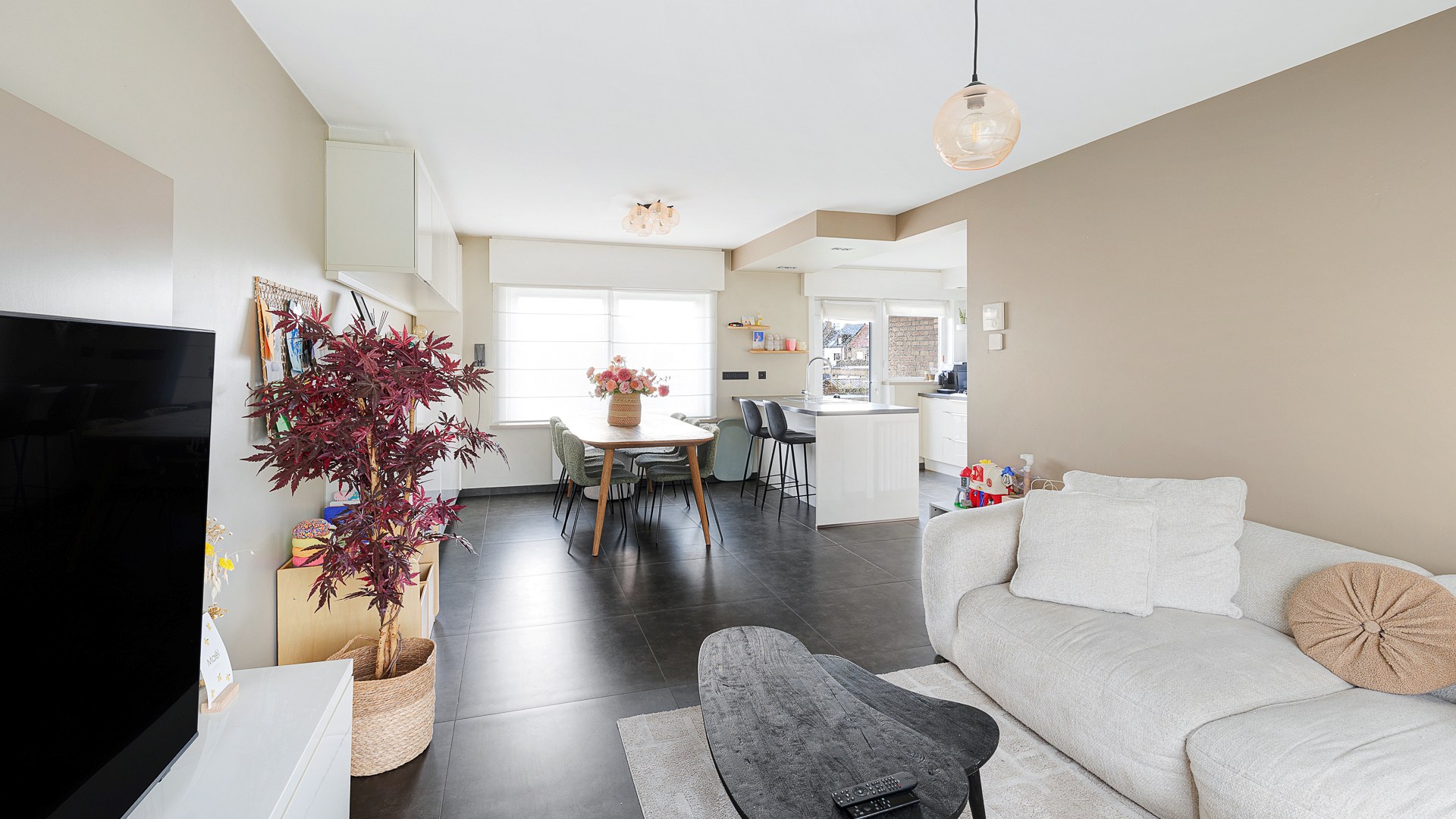 Halfopen woning met 2 garages en tuin te Heist - foto 4