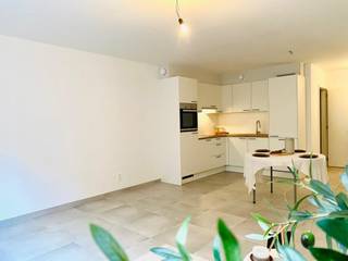 Welkom in Residentie Harry aan de Allemanshofstraat 40 te Bornem!Maak kennis met dit energiezuinige gelijkvloers appartement, voorzien van 2...