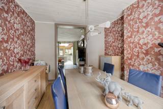 Een bezoek kan enkel telefonisch ingepland worden op het nummer 0496 07 89 48.Instapklare woning met o.a. een bewoonbare oppervlakte van 175 m², 3...