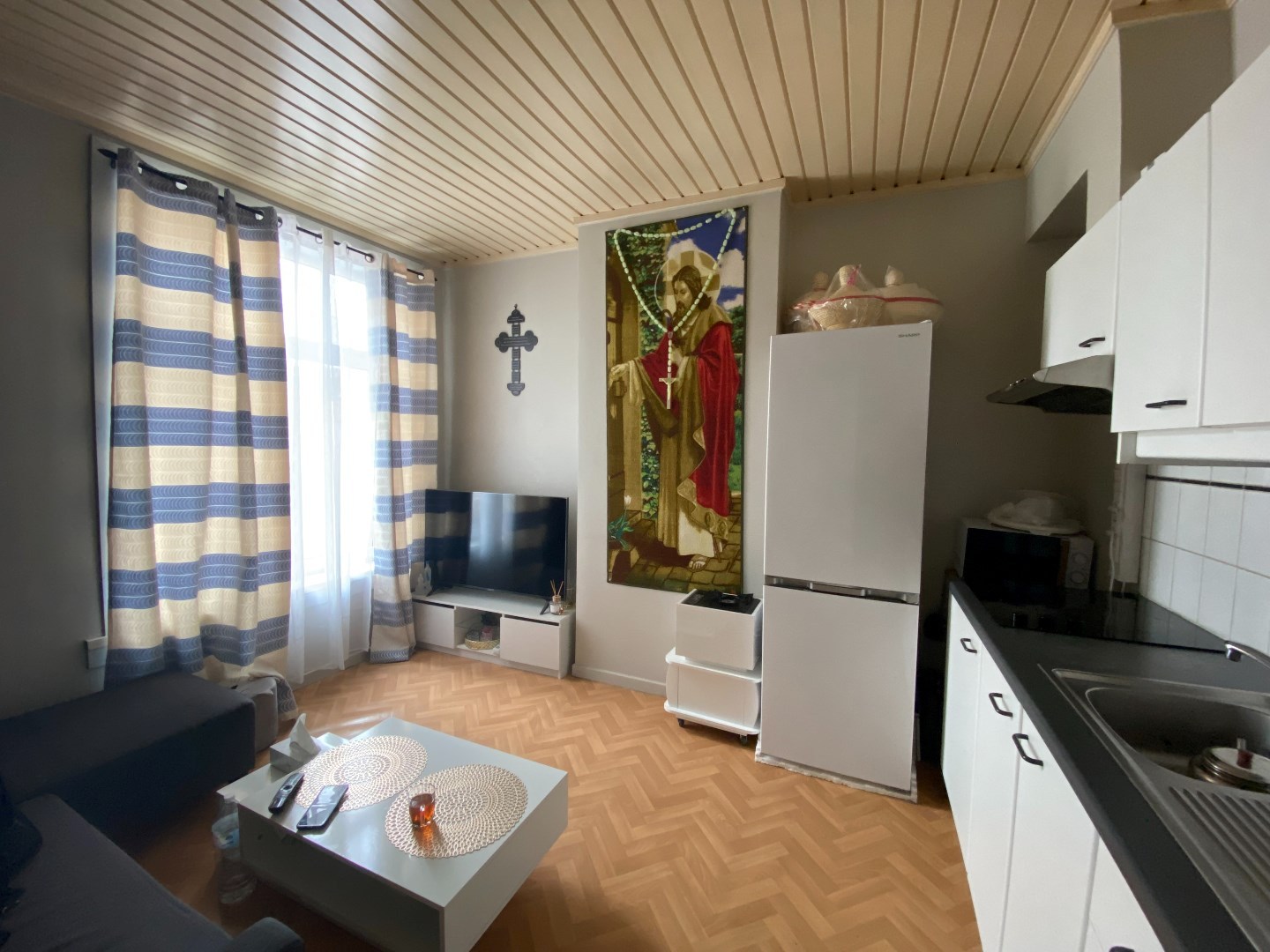 Zeer centraal gelegen gelijkvloers appartement met 1 slpk in hartje Waregem! - foto 4
