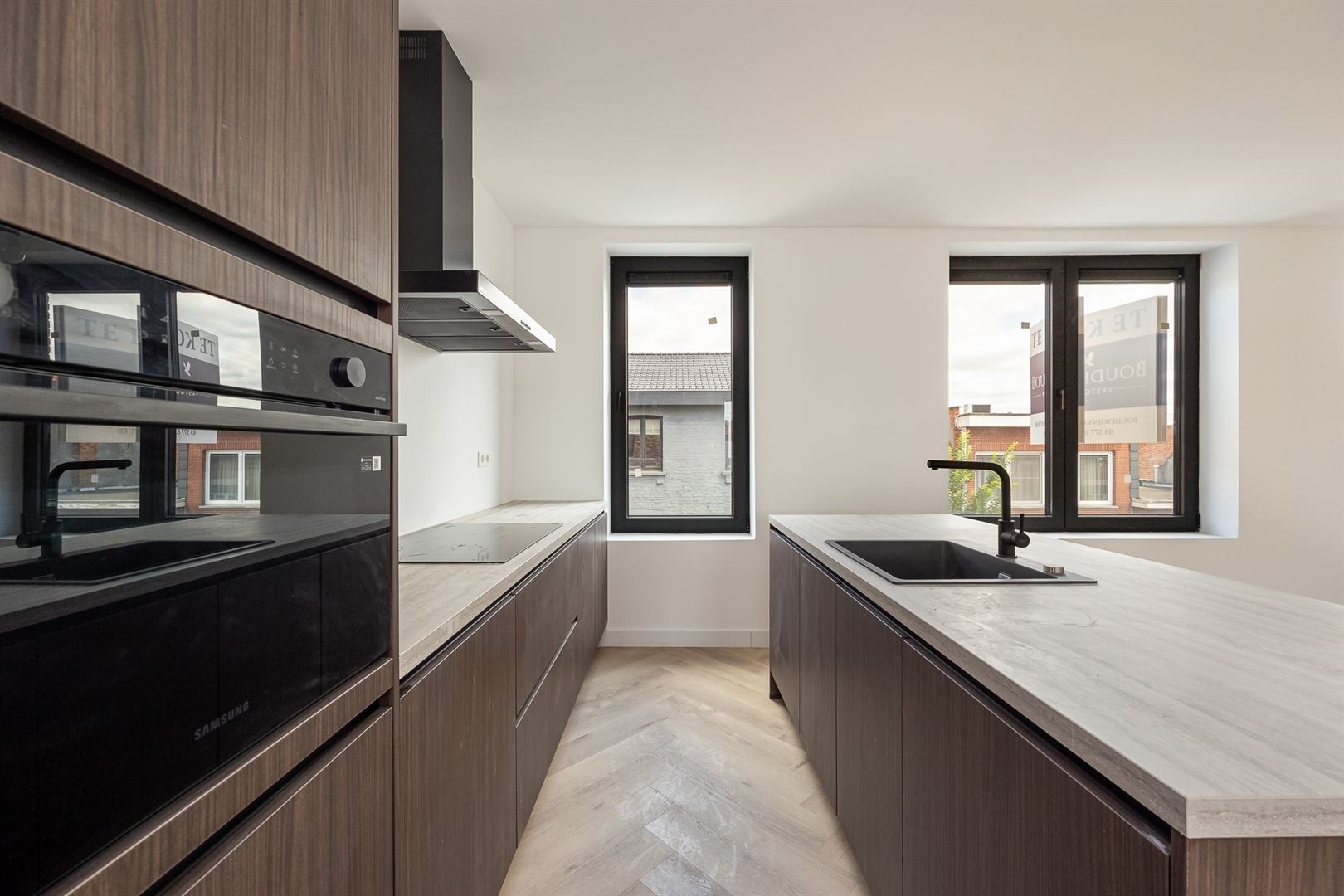 Lichtrijk renovatie appartement met 2 slaapkamers op toplocatie in Merksem - foto 5