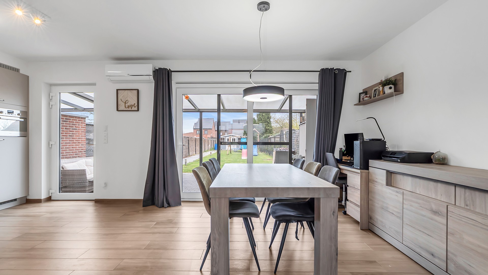 INSTAPKLARE ENERGIEZUINIGE GEZINSWONING MET 3 SLPKS EN ZONNEPANELEN TE KOOP IN MAASMECHELEN - foto 5