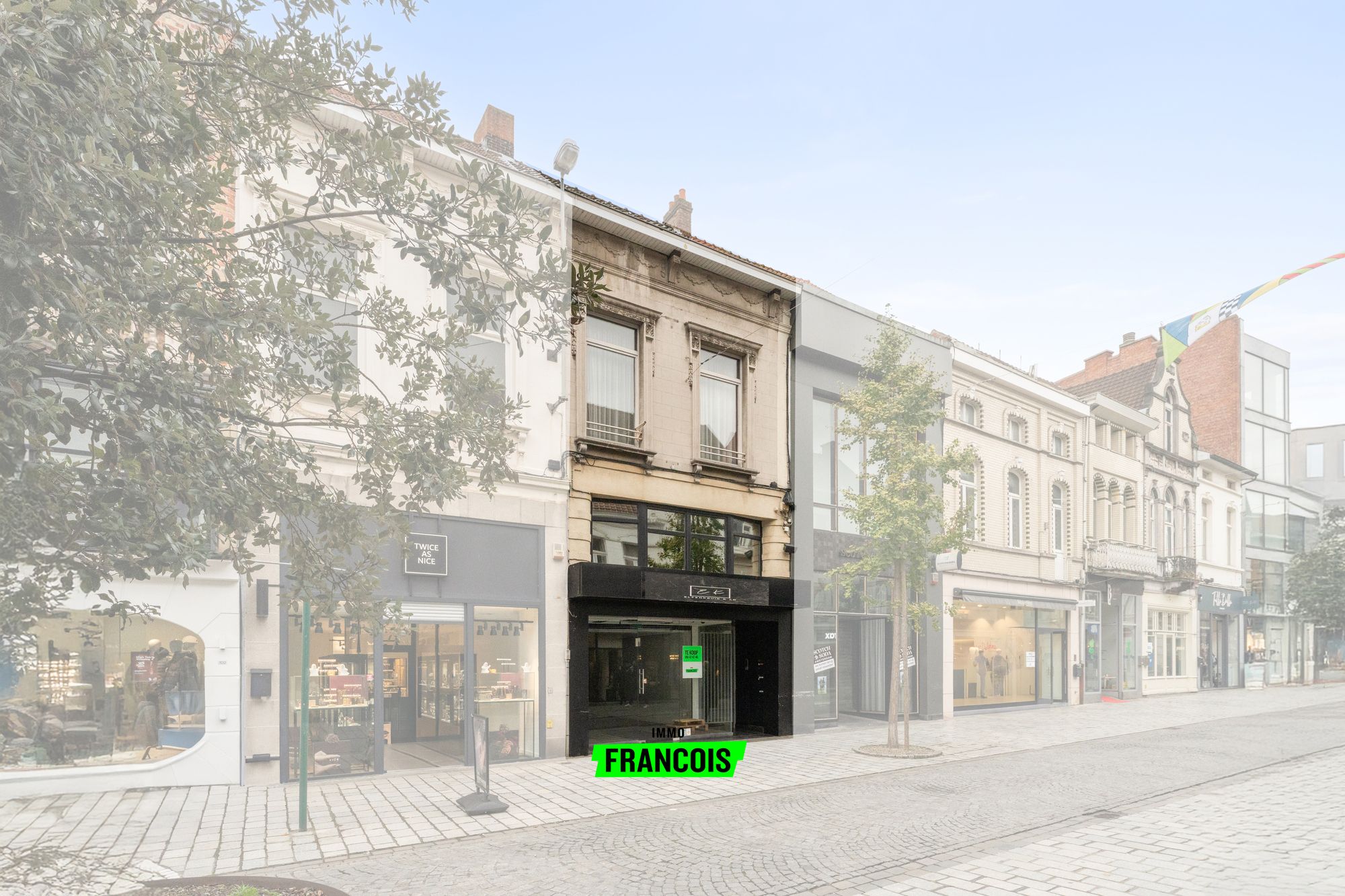 Maison à vendre à Roulers avec 6 chambres - photo 1