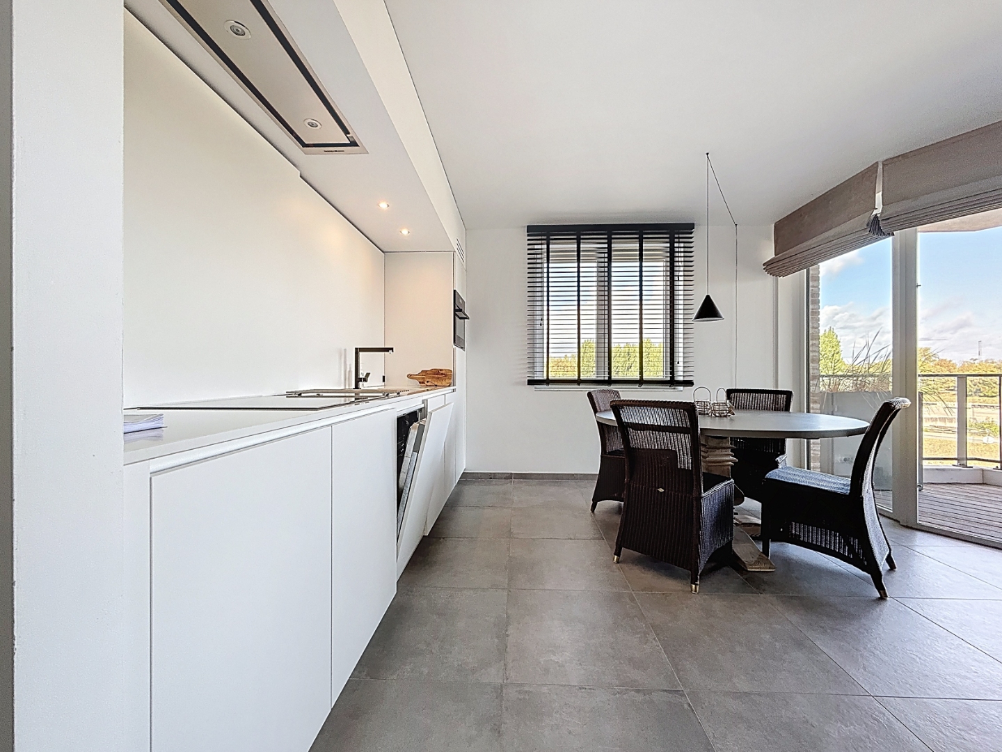 Rustig gelegen hoekappartement gelegen aan het water in Nieuwpoort-stad - photo 4