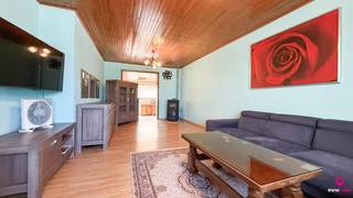 Bij ImmoFusion 7/7 “open huis” : klik op onze 3D-TOUR. Ervaar vastgoed alsof je er zelf doorloopt!Gezellige gezinswoning met potentieel op rustige...