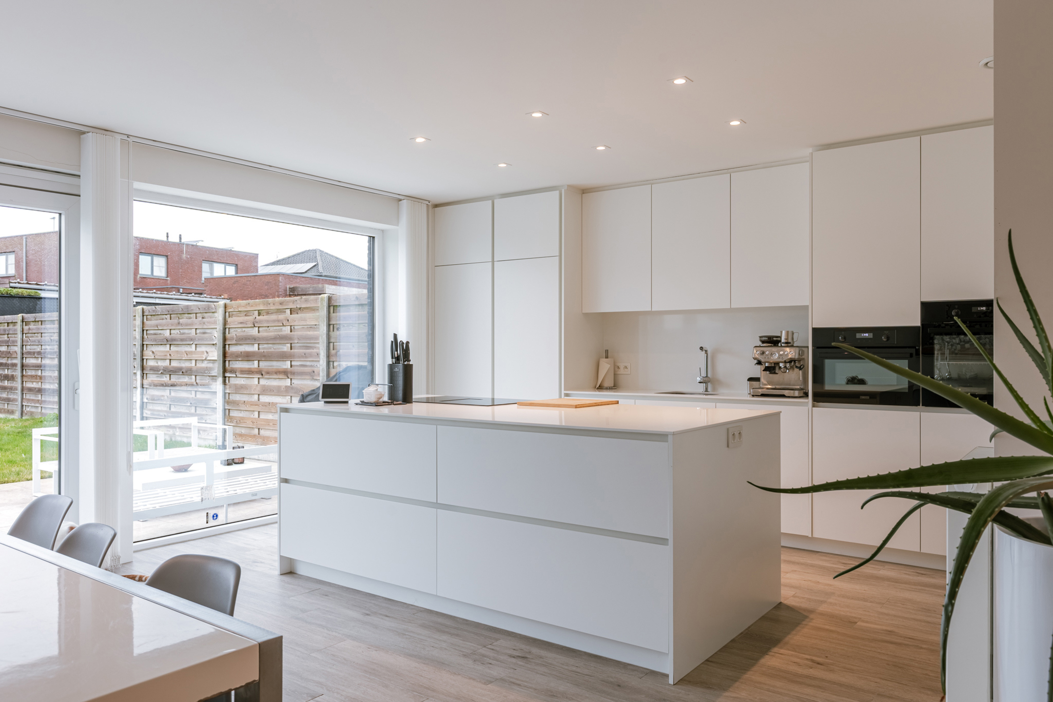 Ruime nieuwbouwwoning met 4 slpk en ruime tuin in Aartrijke! - foto 5