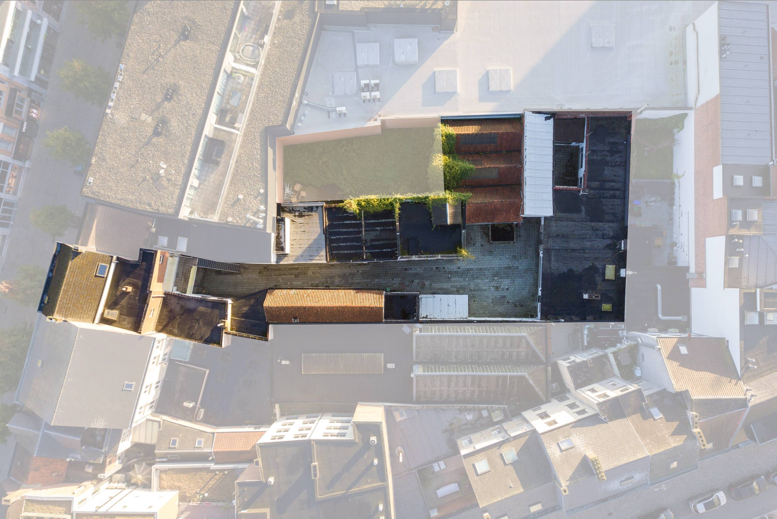 UNIEK INVESTERINGSPROJECT NIEUWSTRAAT MET HERONTWIKKELINGSPOTENTIEEL - foto 2