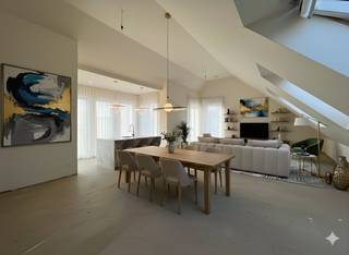 Penthouse spacieux de pas moins de 163 m² à vendre au cœur de Hoogstraten, à quelques minutes à pied et à vélo des transports en commun et de...