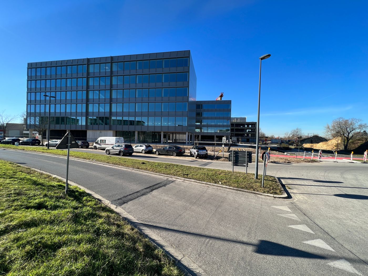 2.000 m² duurzame kantoren aan The Loop op amper 2 km van het knooppunt E40/E17 - foto 2