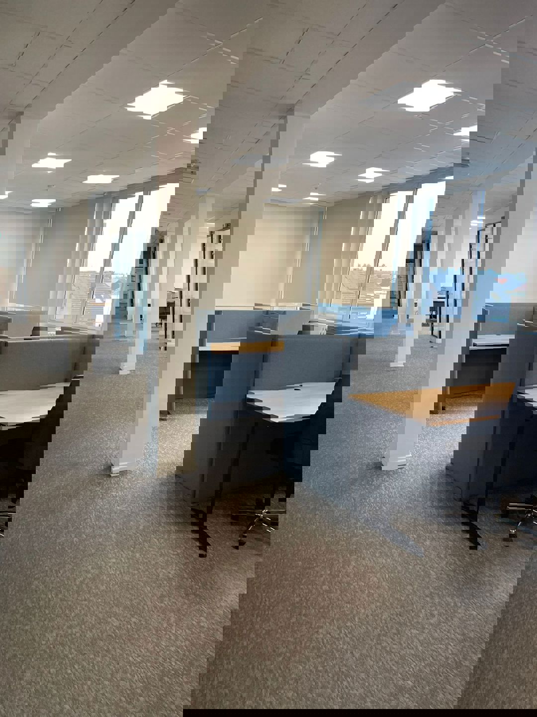 Commercial à louer à Saint-Nicolas - photo 2