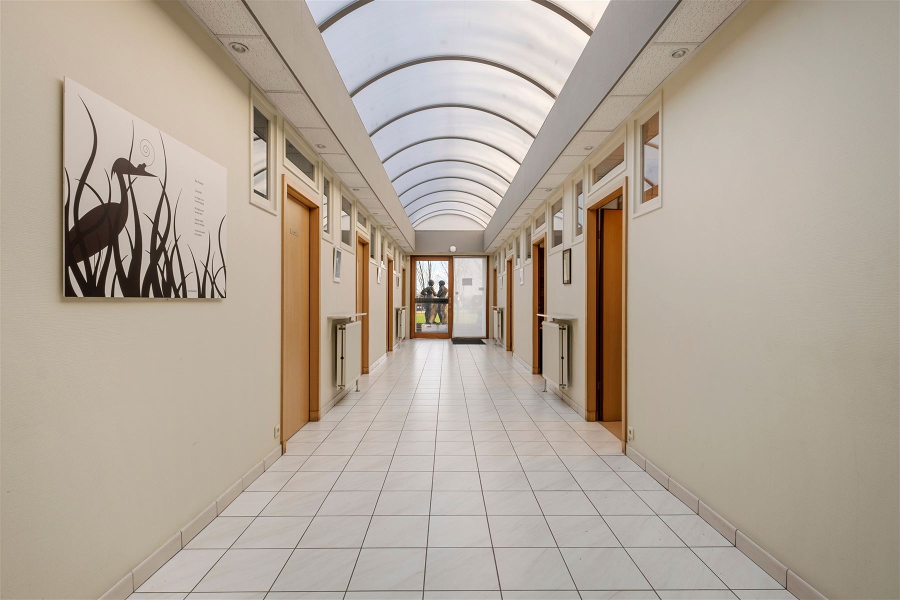 Immeuble de bureaux polyvalent avec parking à Green Mene - photo 4