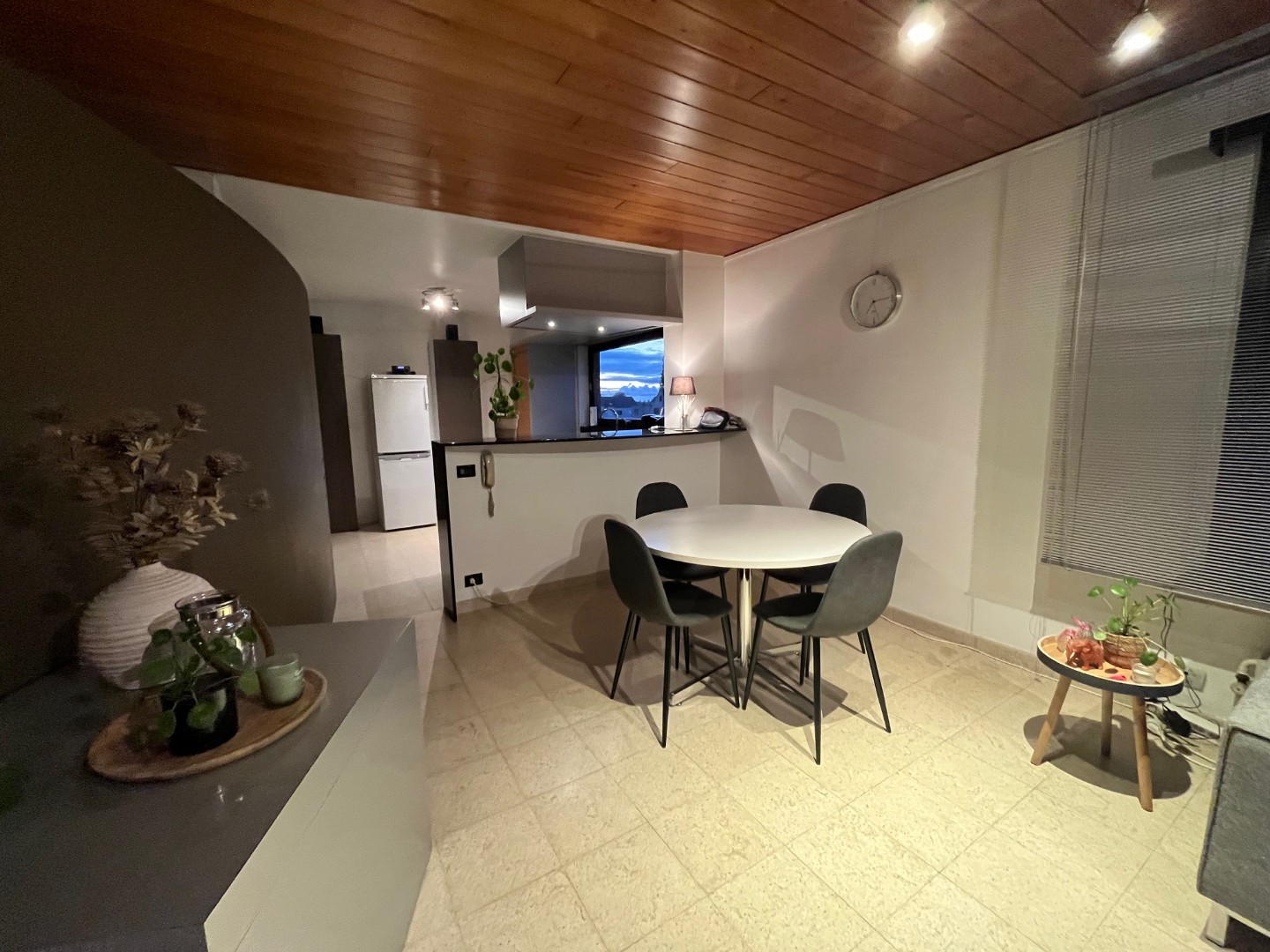 Instapklaar hoekappartement te huur in het centrum van Knesselare - foto 4