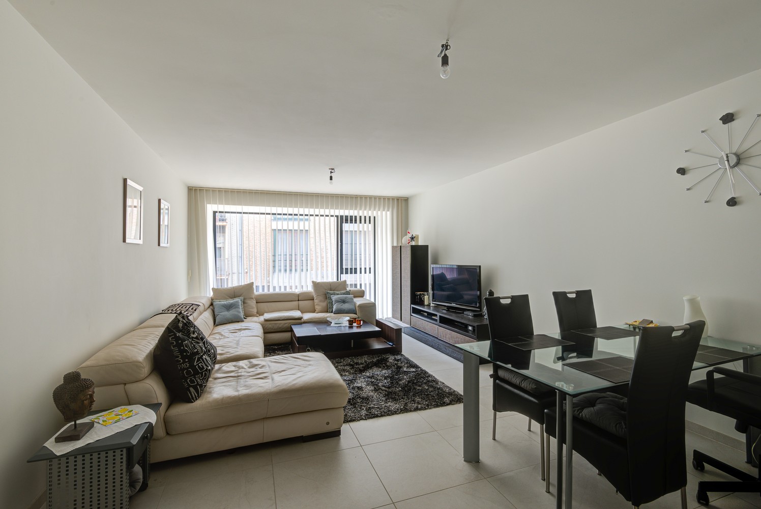 MODERNE WONING MET 2 SLAAPKAMERS, 2 TERRASSEN EN GARAGE IN HET CENTRUM VAN HOESELT - foto 5