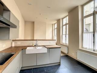 Charmante en ruime burgerwoning te huur in hartje BruggeOp zoek naar een karaktervolle woning met ruimte, comfort én een toplocatie? Deze...