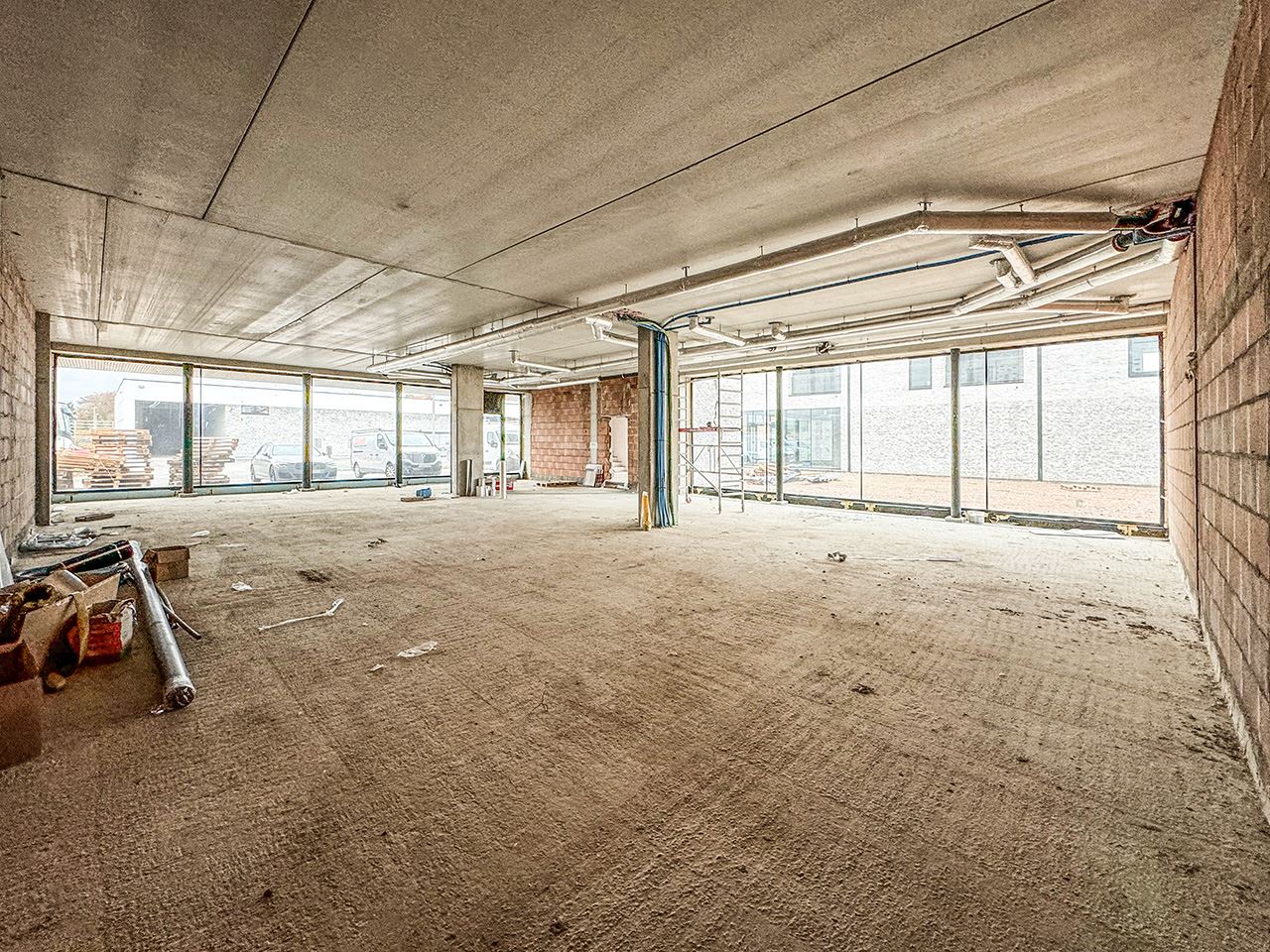 Handelsglv 250m2 met ruime parkeermogelijkheden - foto 2