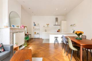 Dit charmante appartement met herenhuis vibes is gelegen aan de Mechelsesteenweg in Antwerpen centrum. Wonen aan de Mechelsesteenweg betekent...