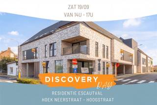 OPENDEUR: ZAT. 19/09 van 14u - 17u!Laatste 4 appartementen! Aankoop 6% btw mogelijk!Residentie Escautval is een exclusief nieuwbouwproject met een moderne architectuur en hoogwaardige, traditioneel gemetselde constructie. Dankzij 40 cm dikke muren met doorgedreven isolatie, ALU-ramen met superisolerend glas, een geïsoleerd zadeldak en akoestische isolatie geniet u van optimaal wooncomfort en rust. De 1 en 2-slaapkamerappartementen worden opgeleverd *klaar-voor-de-schilder*.De ruime terrassen (1,80 m tot 2,40 m breed) en zongeorienteerde leefruimtes zorgen voor maximaal licht en buitenbeleving. Verwarming en sanitair warm water gebeuren via een individuele lucht/water-warmtepomp met vloerverwarming, met actieve koeling en lage energiekosten als rechtstreeks voordeel. Ventilatiesysteem D met warmterecuperatie garandeert een gezond binnenklimaat.Elk appartement beschikt over zonnepanelen (voorziene E-peil E20) waardoor volledige vrijstelling van onroerende voorheffing gedurende 5 jaar wordt bekomen. De badkamers zijn luxueus afgewerkt met inloopdouche, dubbele wastafel en designmeubel. De volledig ingerichte keuken omvat kwaliteitsvolle toestellen.Verder een praktische “alles-uit”-drukknop, keramische vloertegels, parketvinyl in de slaapkamers, een individuele berging, fietsenstalling en parkeerplaatsen met voorziening voor laadpaal. De bovenste appartementen hebben een zolder (+/- 50 m²) als extra.