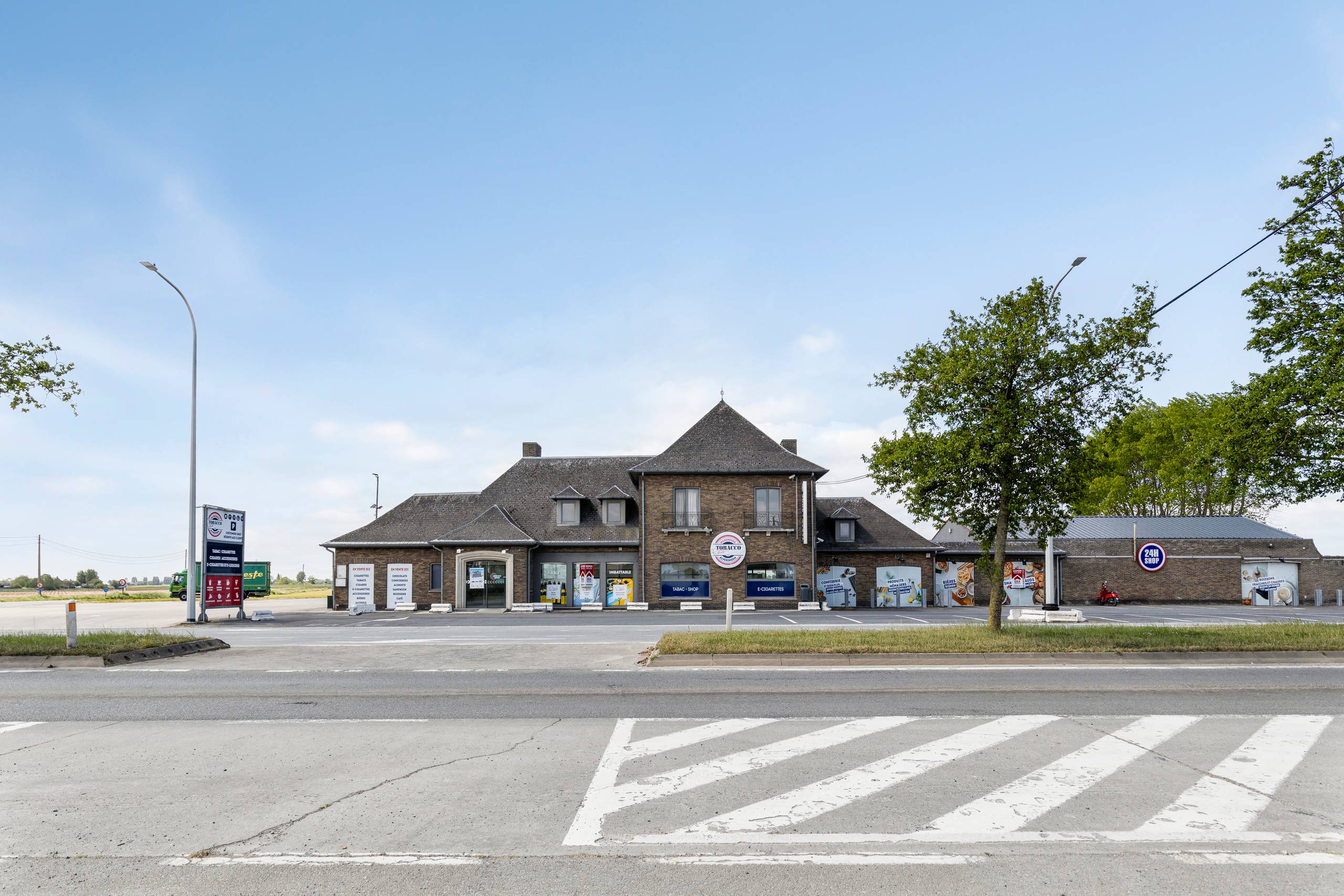 De Nieuwe Herberg in Alveringem staat te koop - foto 1