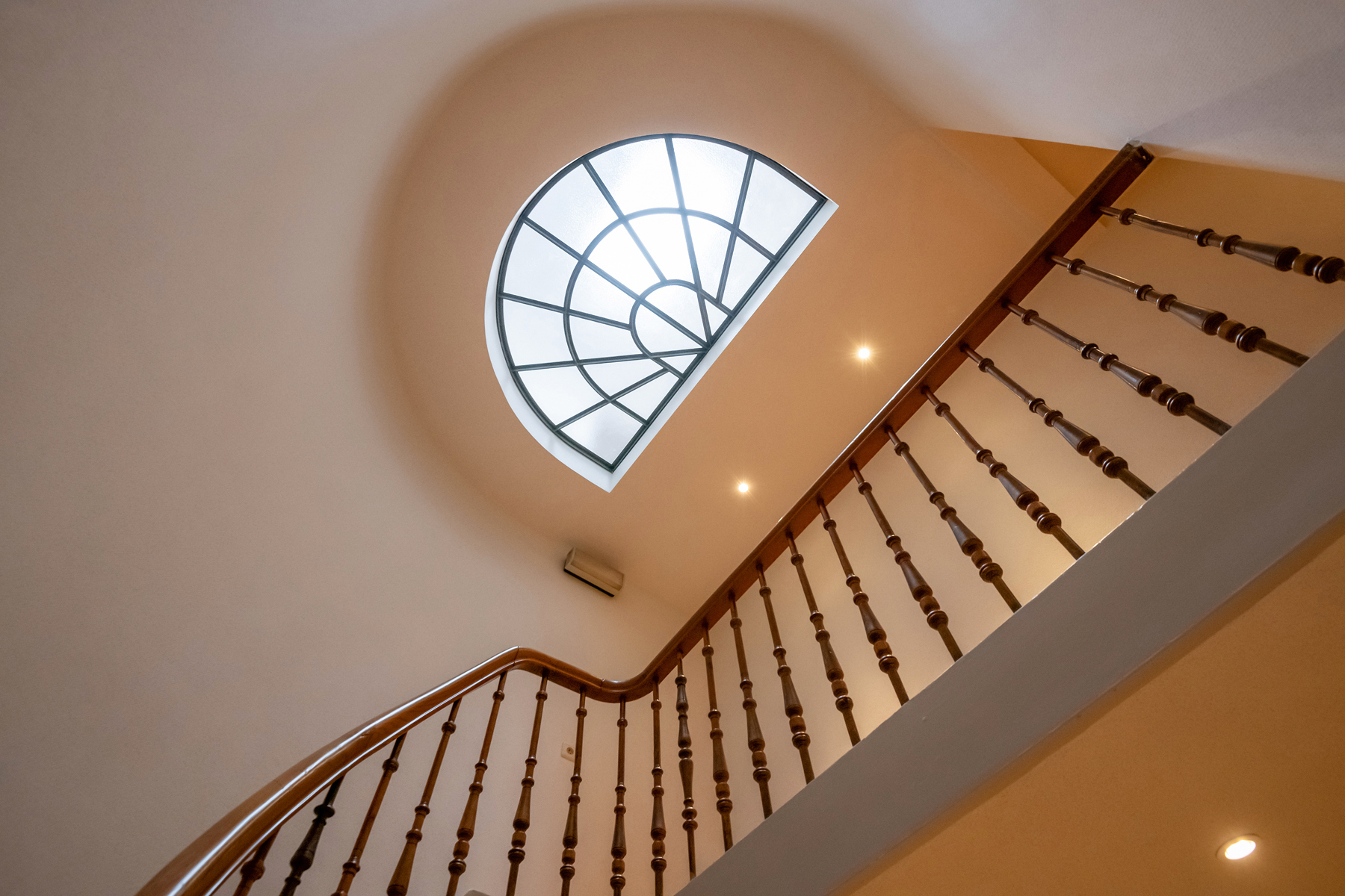 Ruim en lichtrijk appartement aan Bourlaschouwburg - foto 4