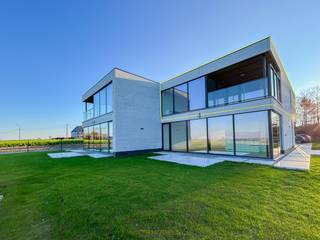 Exclusief appartement werd afgewerkt met HOOGWAARDIGE MATERIALEN en voldoet aan de meest recente energienormen, waardoor deze eigendom...