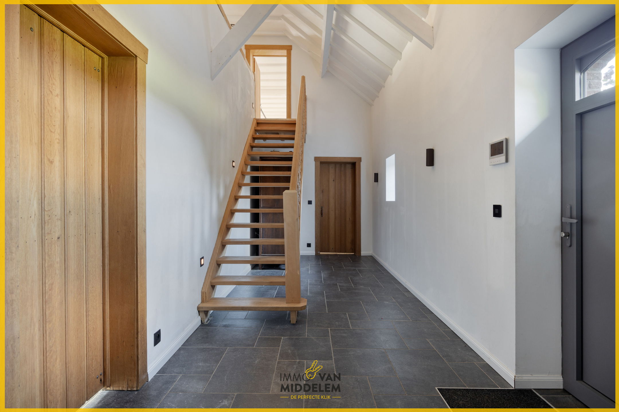 AUTHENTIEKE HOEVE, 5 KAMERS, ZWEMBAD EN BIJGEBOUWEN OP 90a82 - foto 2