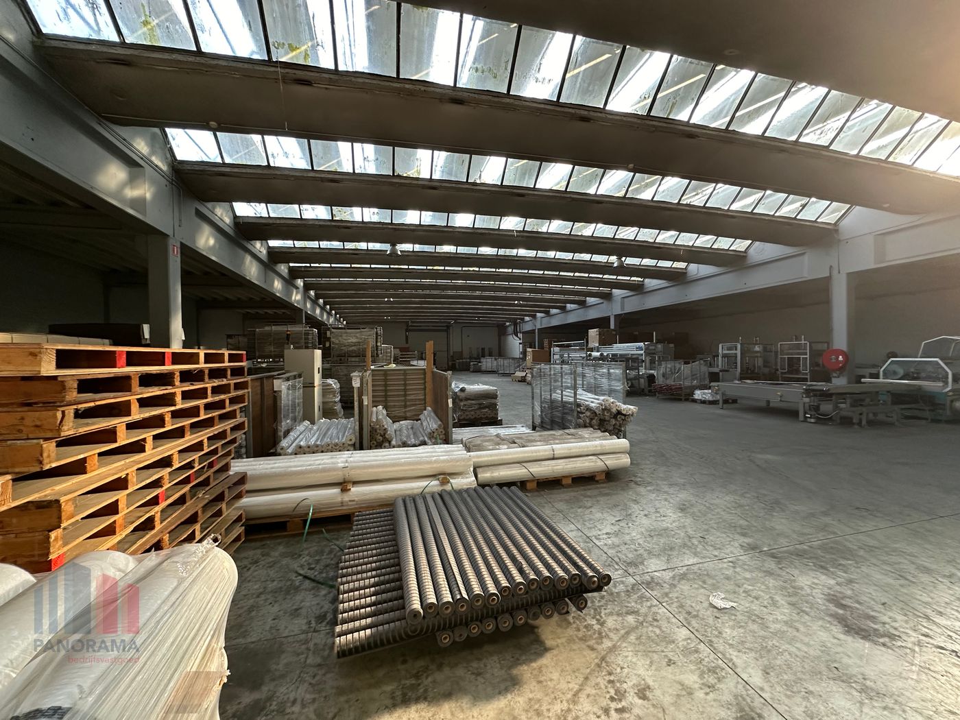 1.240 m² magazijnruimte te huur - photo 4