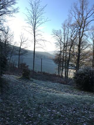 Le Vieux Sart is een vakantieparkje (34 huisjes) dat gelegen is in Coo, een rustig dorpje in de Belgische Ardennen en een geliefde...