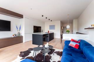 Stijlvol tweeslaapkamer appartement met terras nabij ZuidIn de Brederodestraat, op de derde verdieping, vindt u een appartement dat comfort...