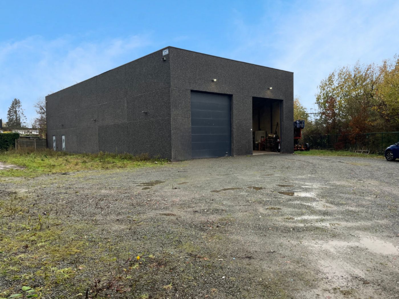 650 m² magazijnruimte op strategische ligging vlakbij de E40 - foto 1